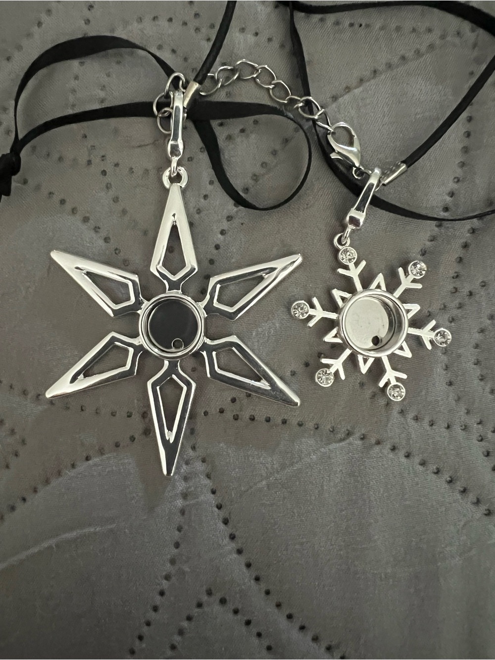 Silver Snowflake & Star Pendant Necklace Set - Women Jewelry